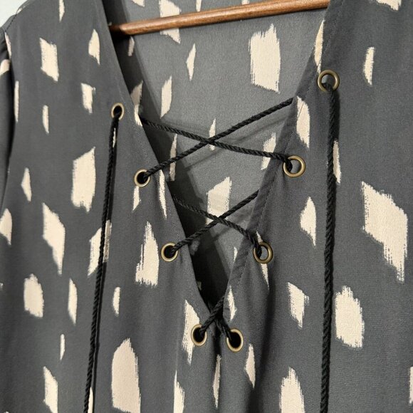 Buddy Love‎ Boho Gray Pink Top Blouse Lace Up Front Flare Bell Sleeves Size L - Picture 3 of 11